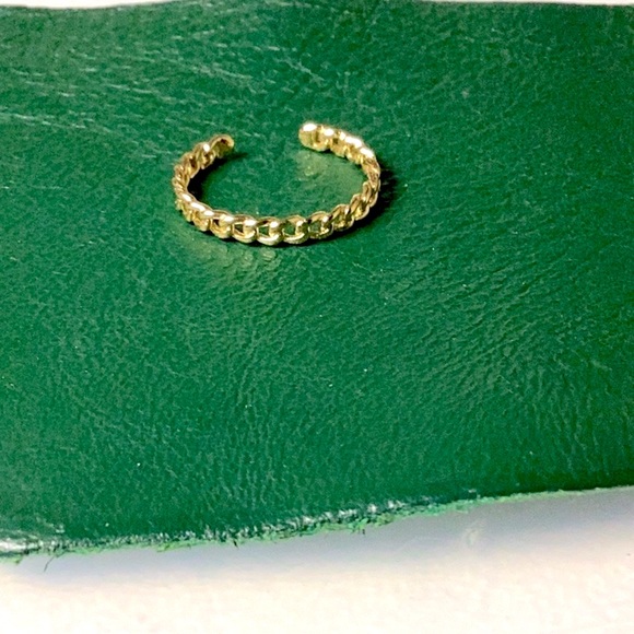 18 K Gold Chain Open Ring - Picture 2 of 3